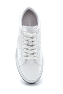Women's Star Detailed Sneaker | Derimod