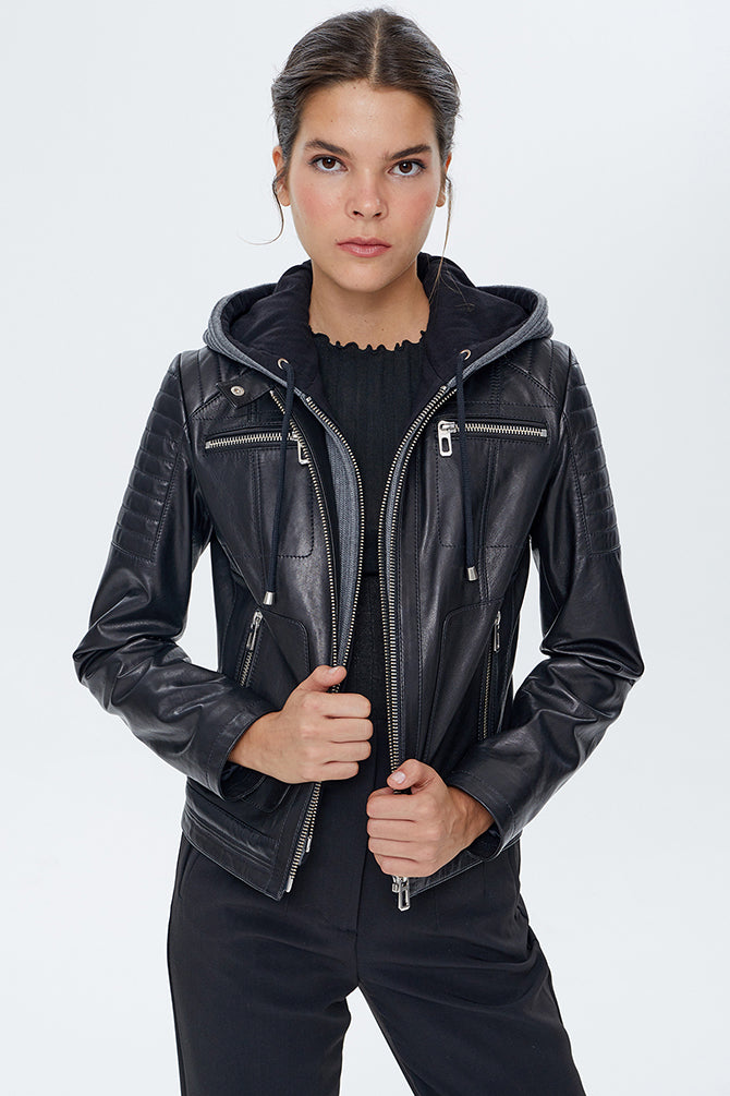 Zoom Women's Black Hooded Sports Leather Jacket 22WGD5018VE | Derimod