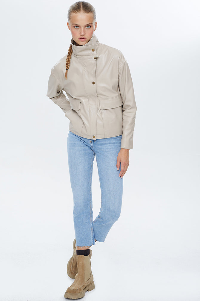 Nova Women's Oversize Leather Jacket 22WGD5990R3 | Derimod