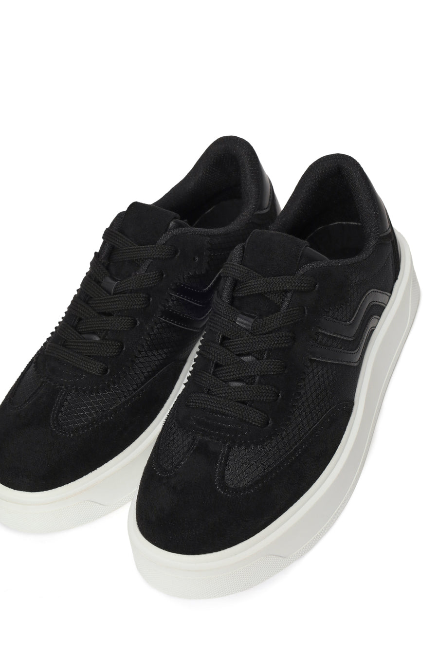 Woman Black Lace-Up Sneakers