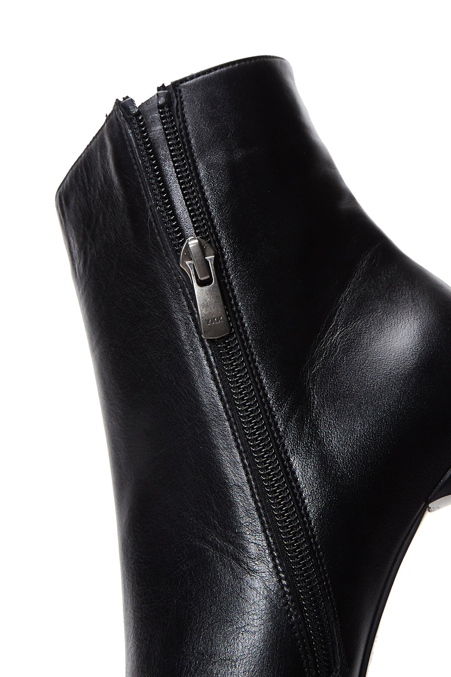 Women's Black Zippered Thin Heeled Leather Boots
