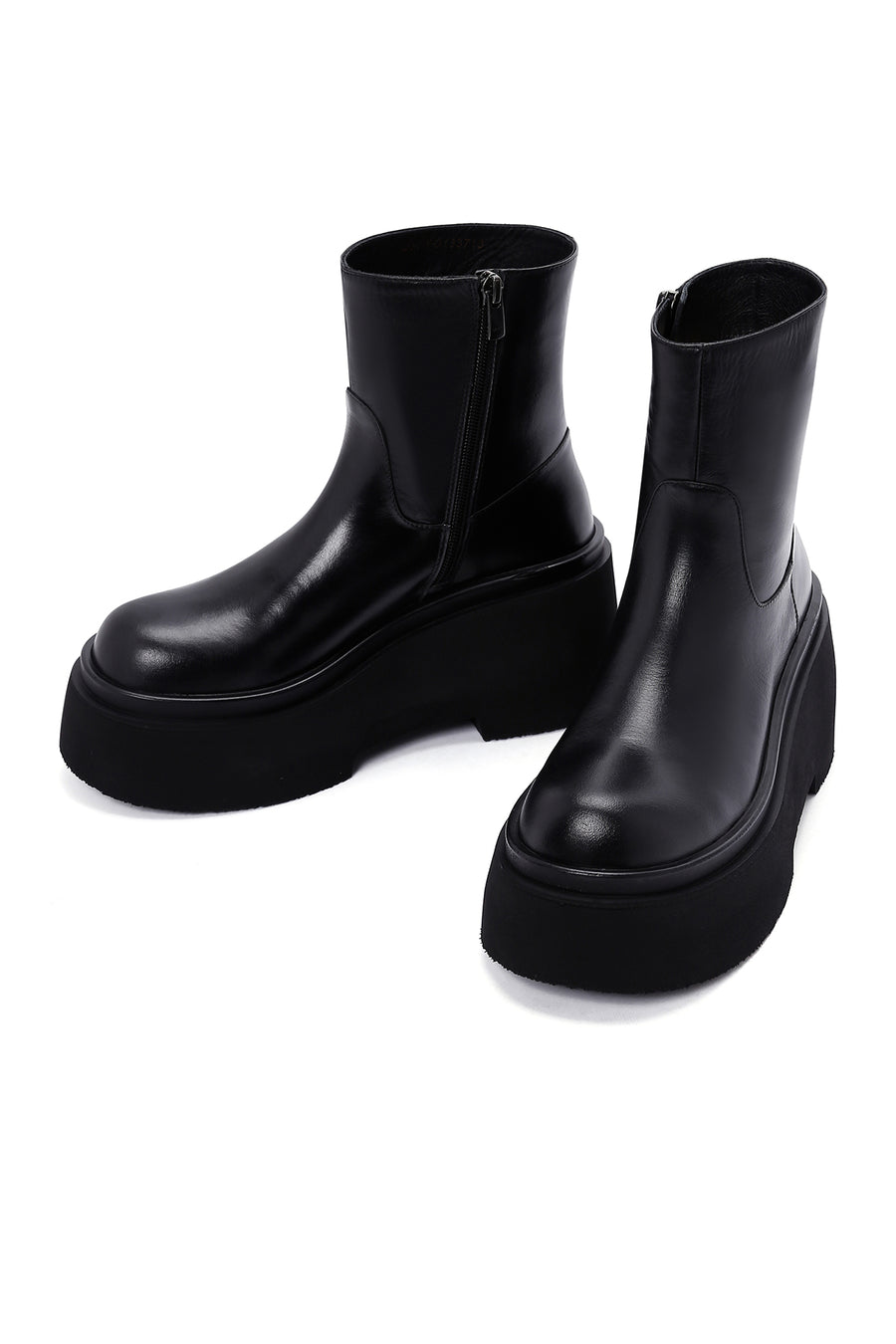 Women's Black Thick Soled Zippered Leather Boots