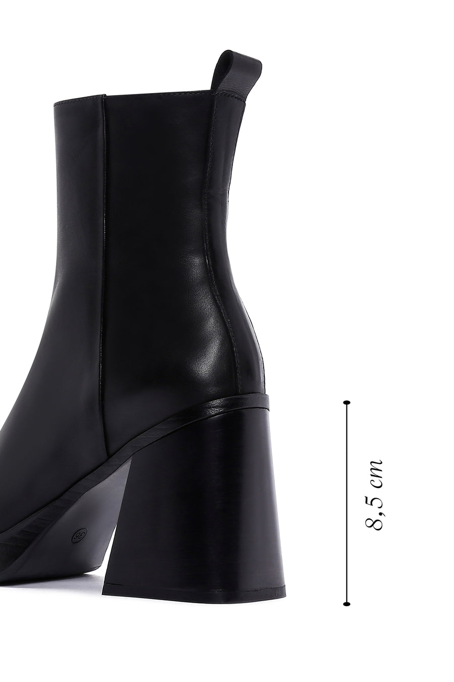 Women's Black Thick Heeled Leather Boots