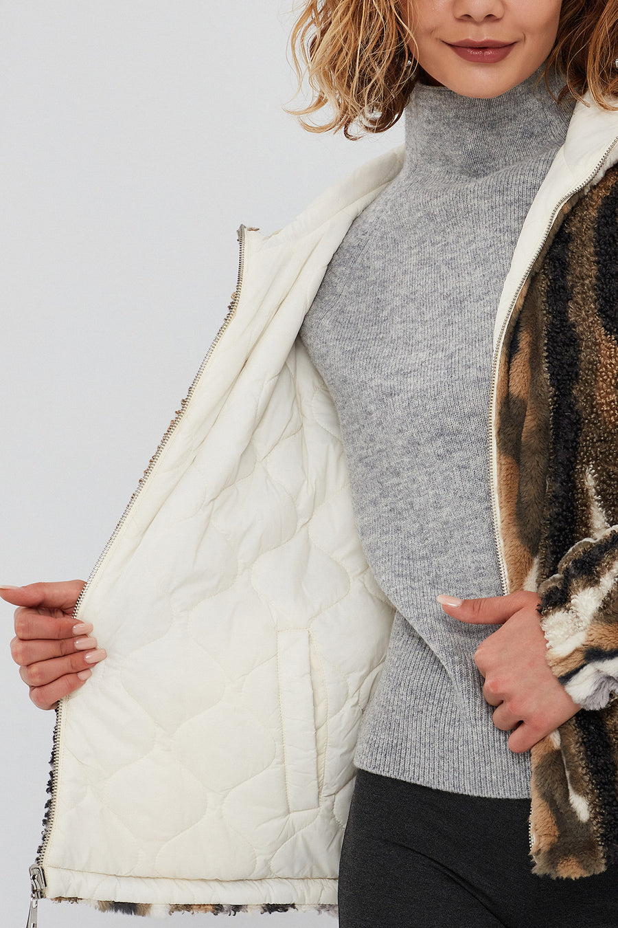 Cortina Women's Patterned Double-Sided Teddy Coat