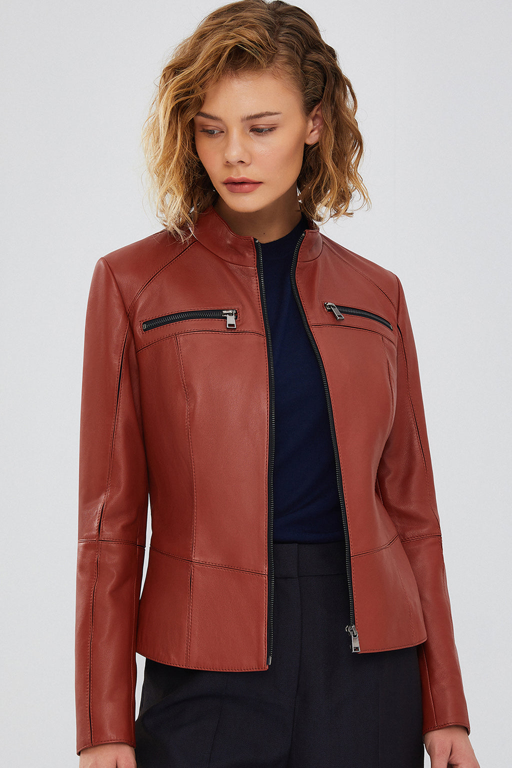 Eva Kadın Kahverengi Slim-Fit Kısa Deri Ceket