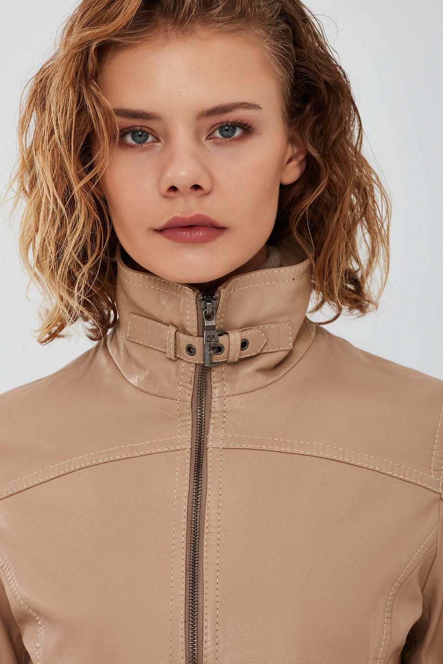 Fiesta Women's Beige Short Leather Jacket
