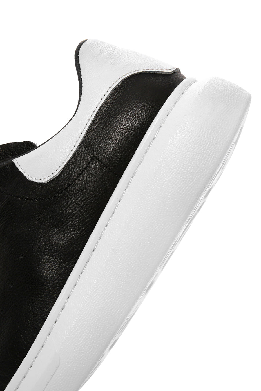 Erkek Siyah Bağcıklı Kalın Tabanlı Deri Sneaker