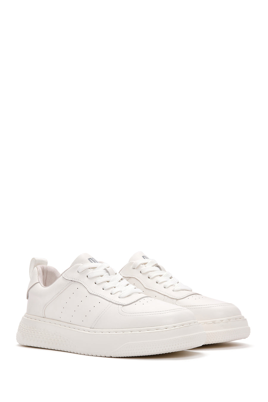 Erkek Beyaz Bağcıklı Kalın Tabanlı Deri Sneaker