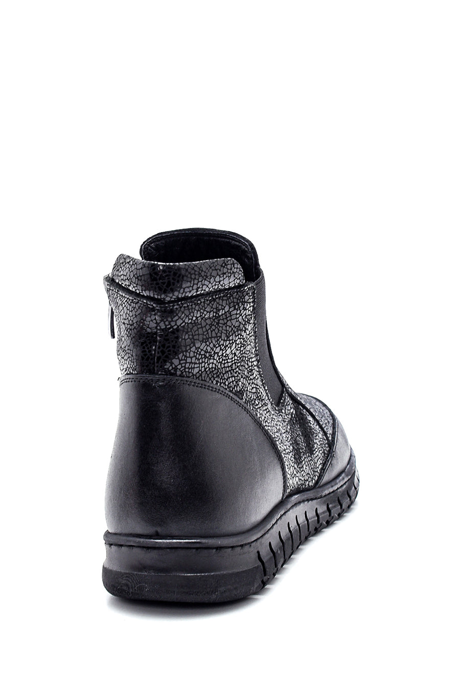Woman Black Zip Closure Leather Comfort Boots