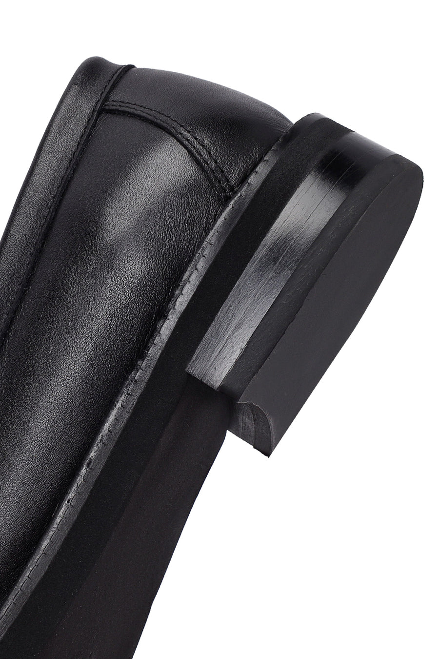 Kadın Siyah Püsküllü Deri Maskülen Loafer