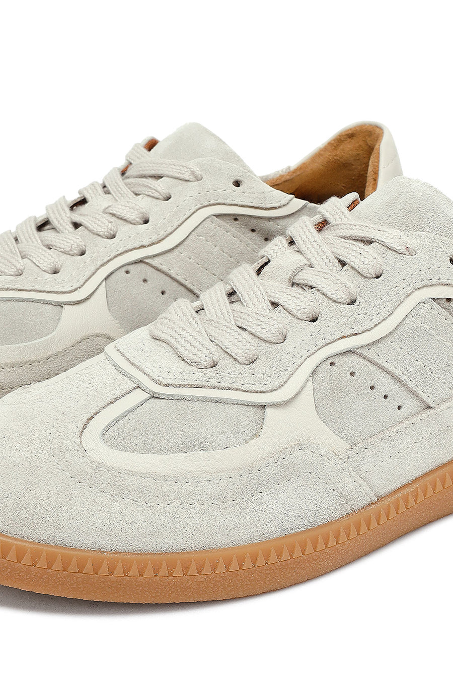 Woman Beige Laced Suede Leather Sneakers