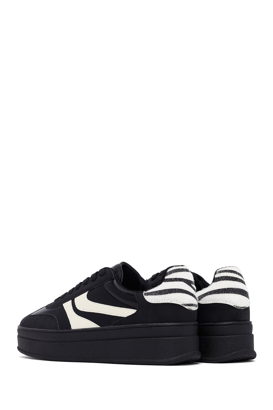 Kadın Siyah Bağcıklı Kalın Tabanlı Sneaker