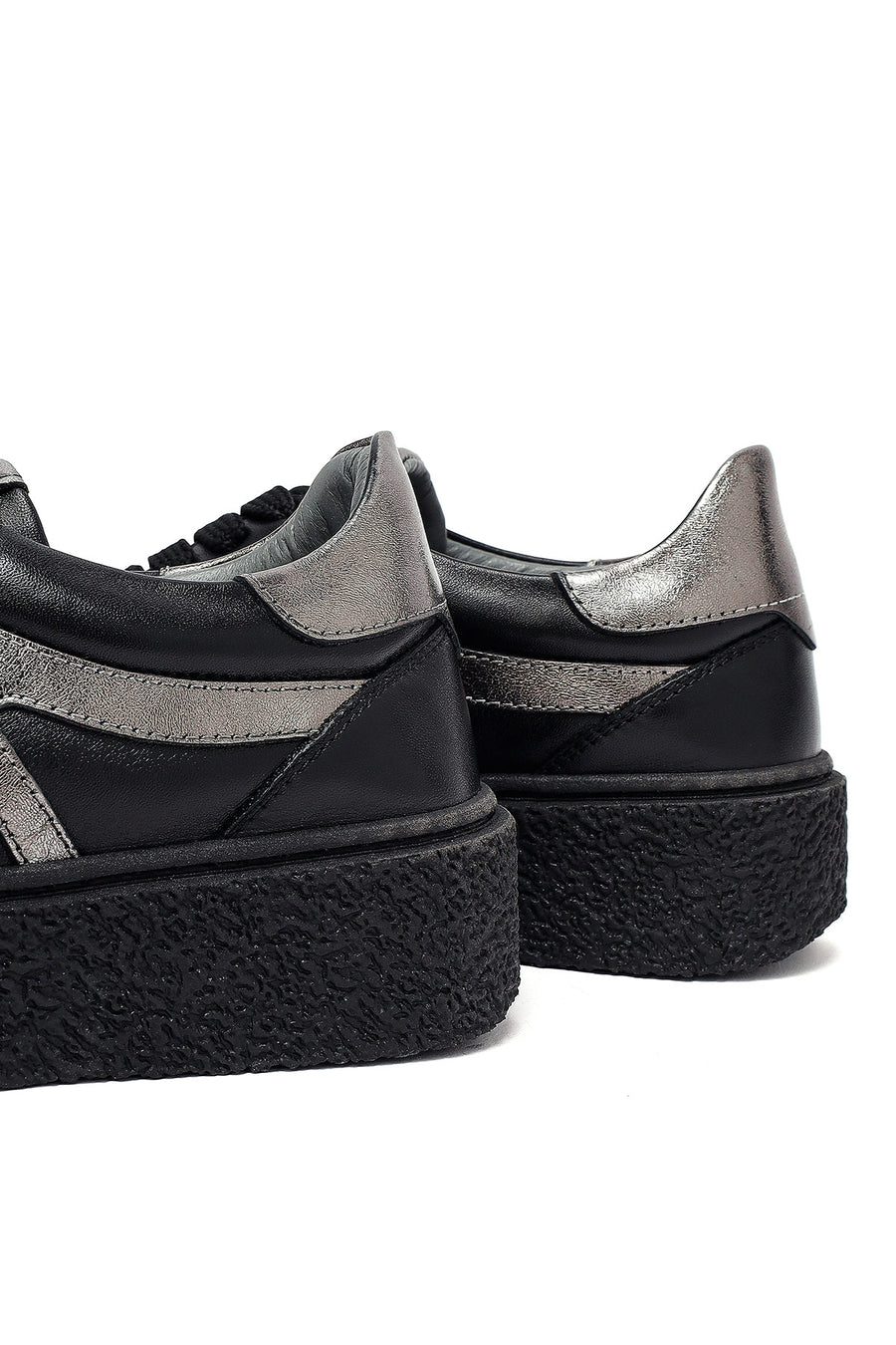 Woman Black Lace-Up Thick Sole Leather Sneakers