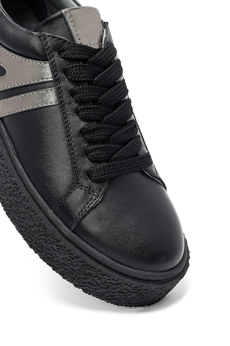 Woman Black Lace-Up Thick Sole Leather Sneakers