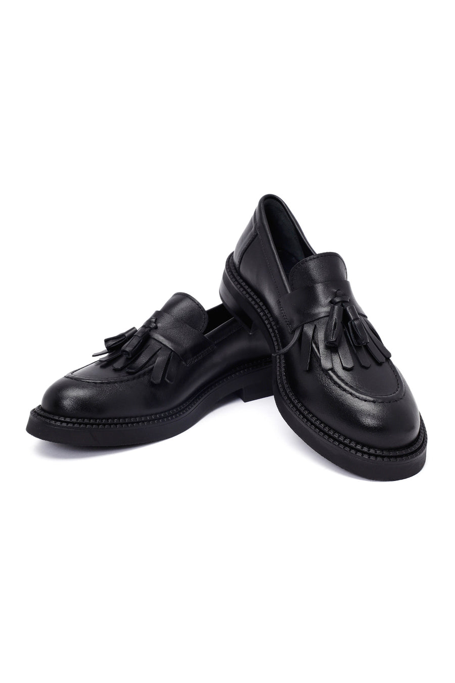 Woman Black Tassel Leather Masculine Loafer