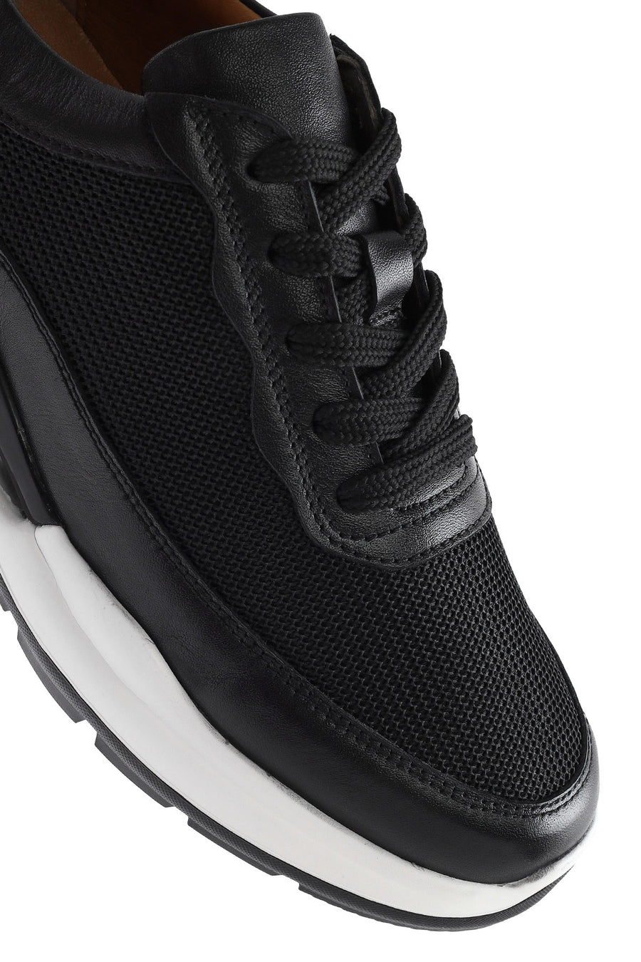 Men's Black Lace-up Leather Sneaker