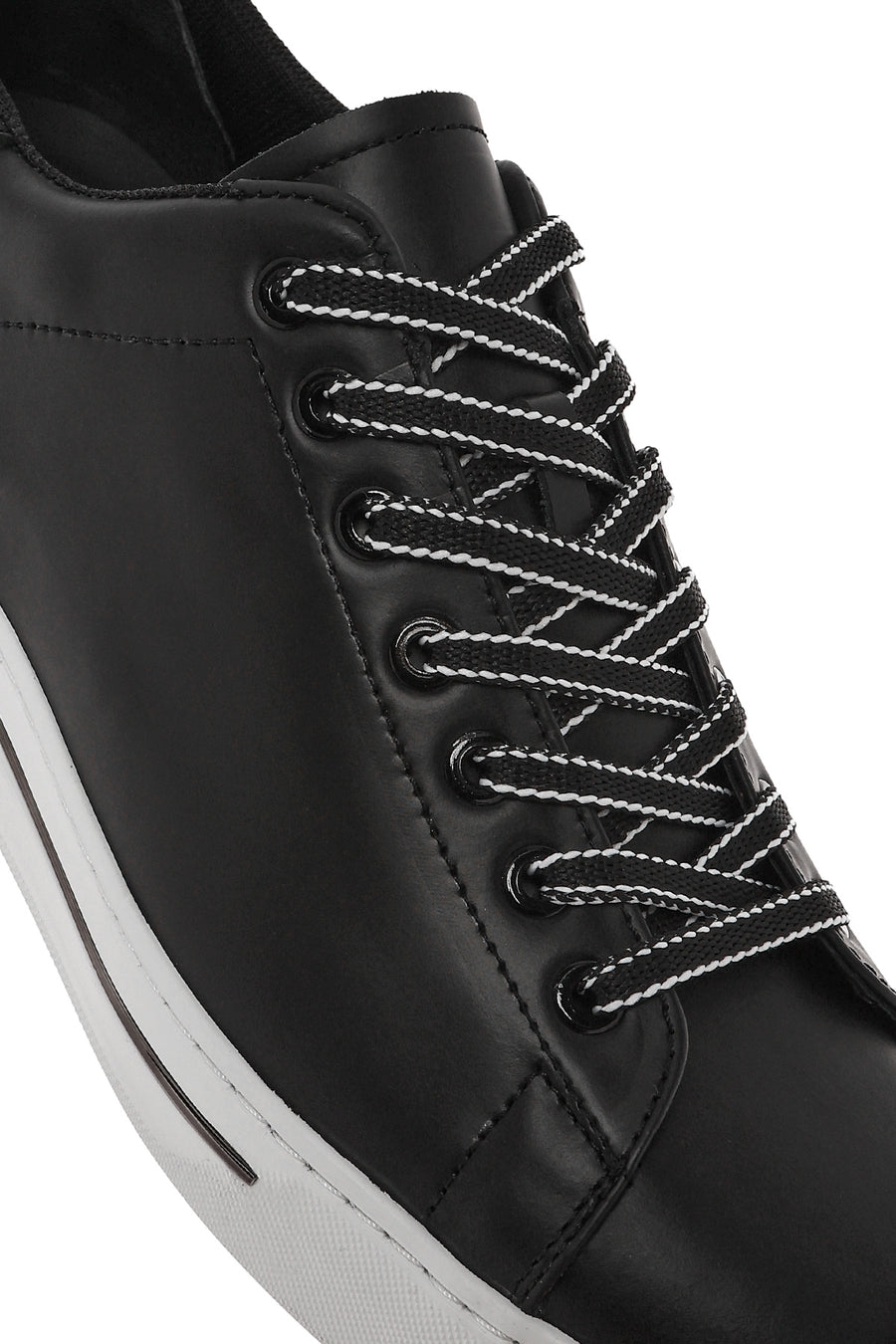 Men's Black Lace-up Leather Sneaker