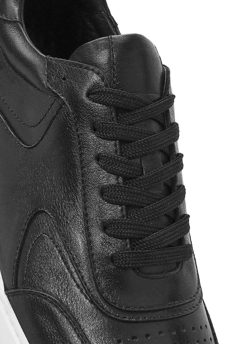Men's Black Lace-up Leather Sneaker