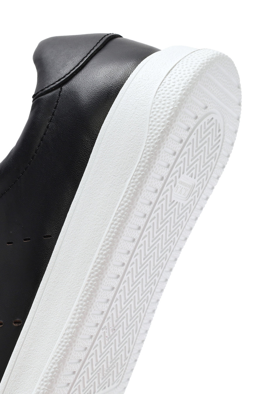 Men's Black Lace-up Leather Sneaker