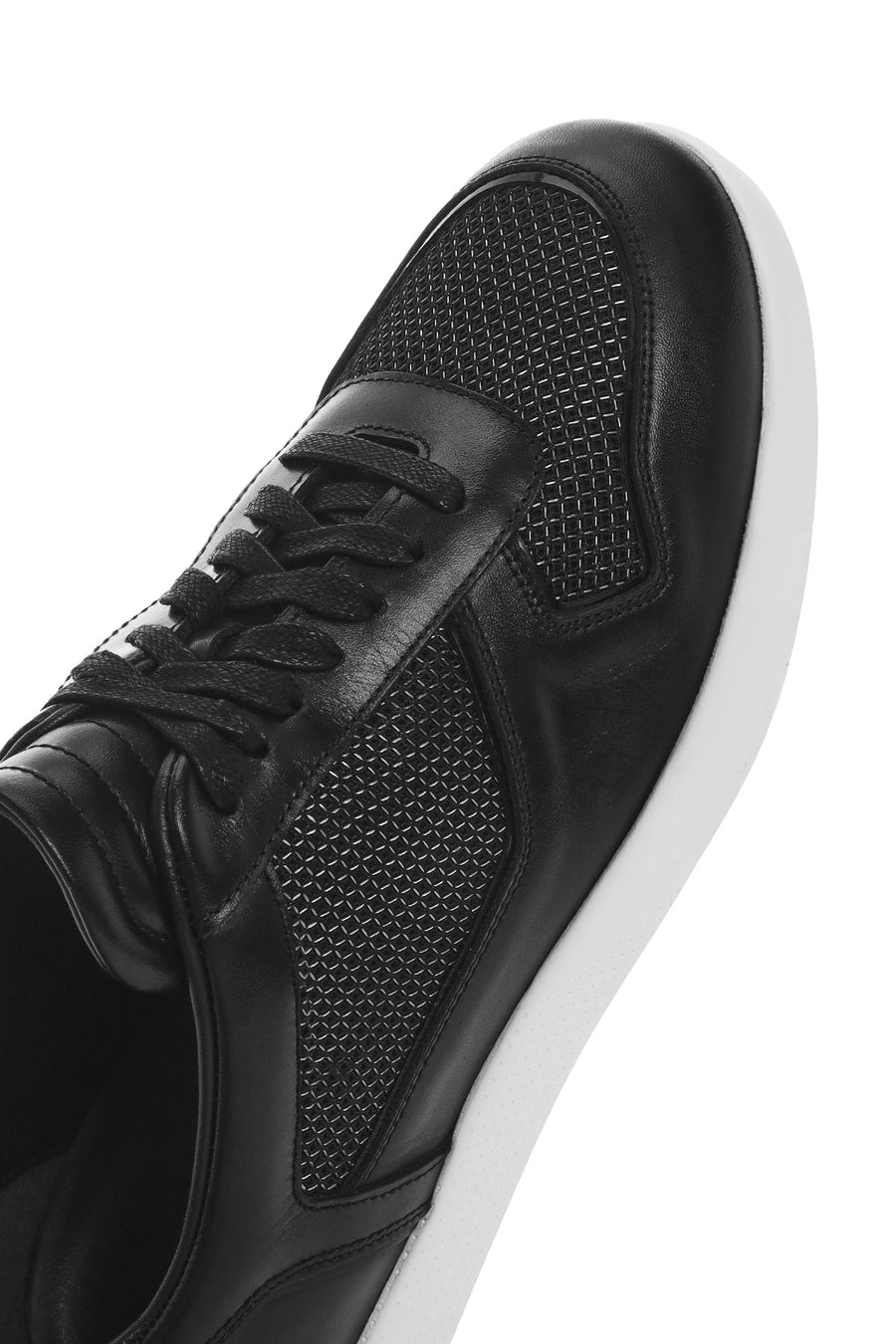 Men's Black Lace-up Leather Sneaker