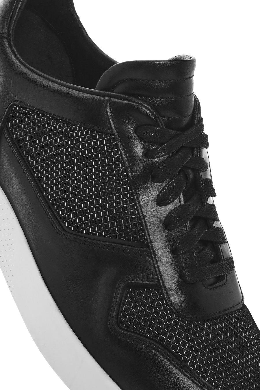 Men's Black Lace-up Leather Sneaker