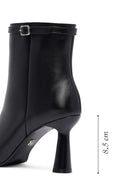Women's Black Zippered Thin Heeled Leather Boot | Derimod