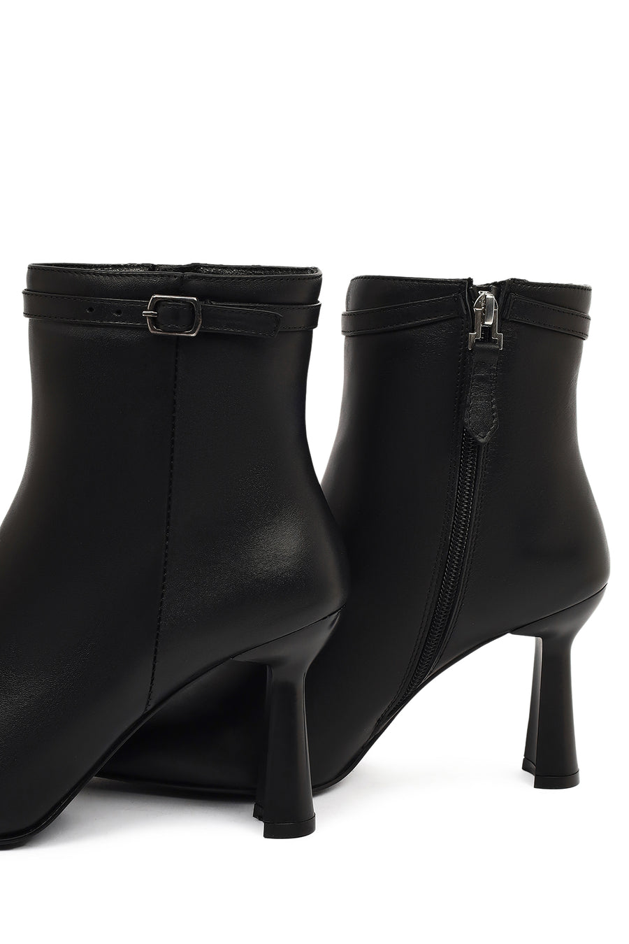 Women's Black Zipper Heeled Leather Boots