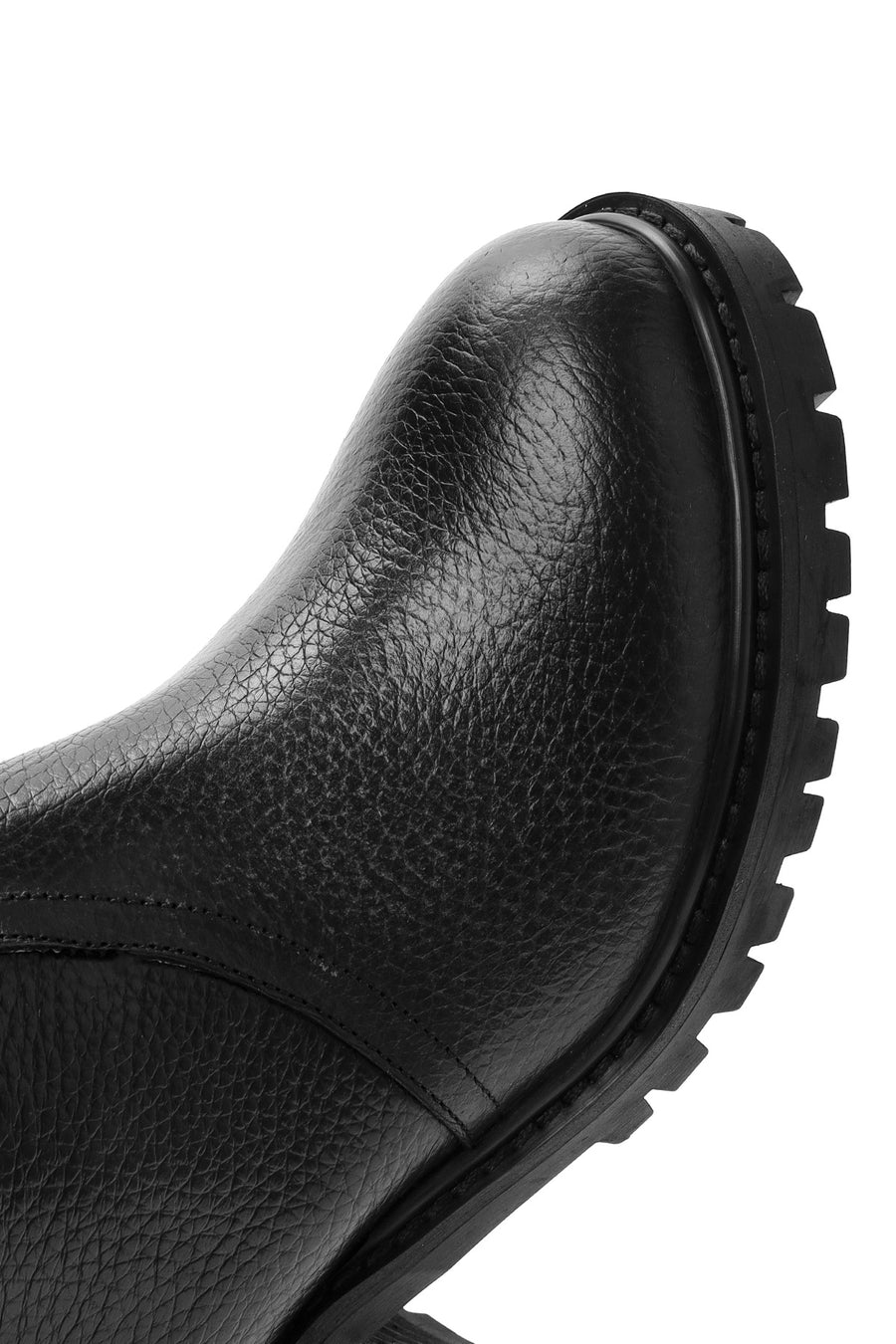 Woman Black Zippered Leather Boat