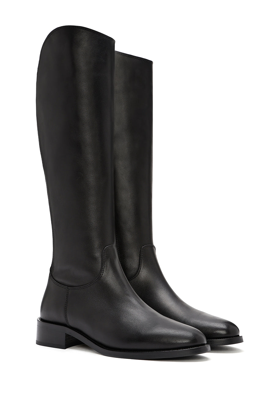 Woman Black Zippered Leather Boot