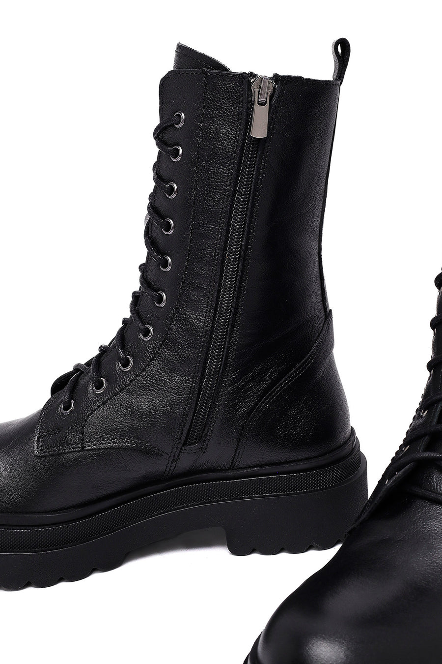 Woman Black Zippered Leather Postal Boots