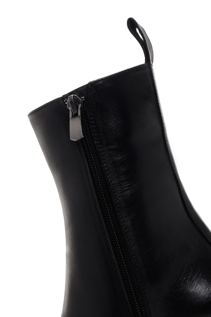 Woman Black Chunky Heel Zippered Leather Boat