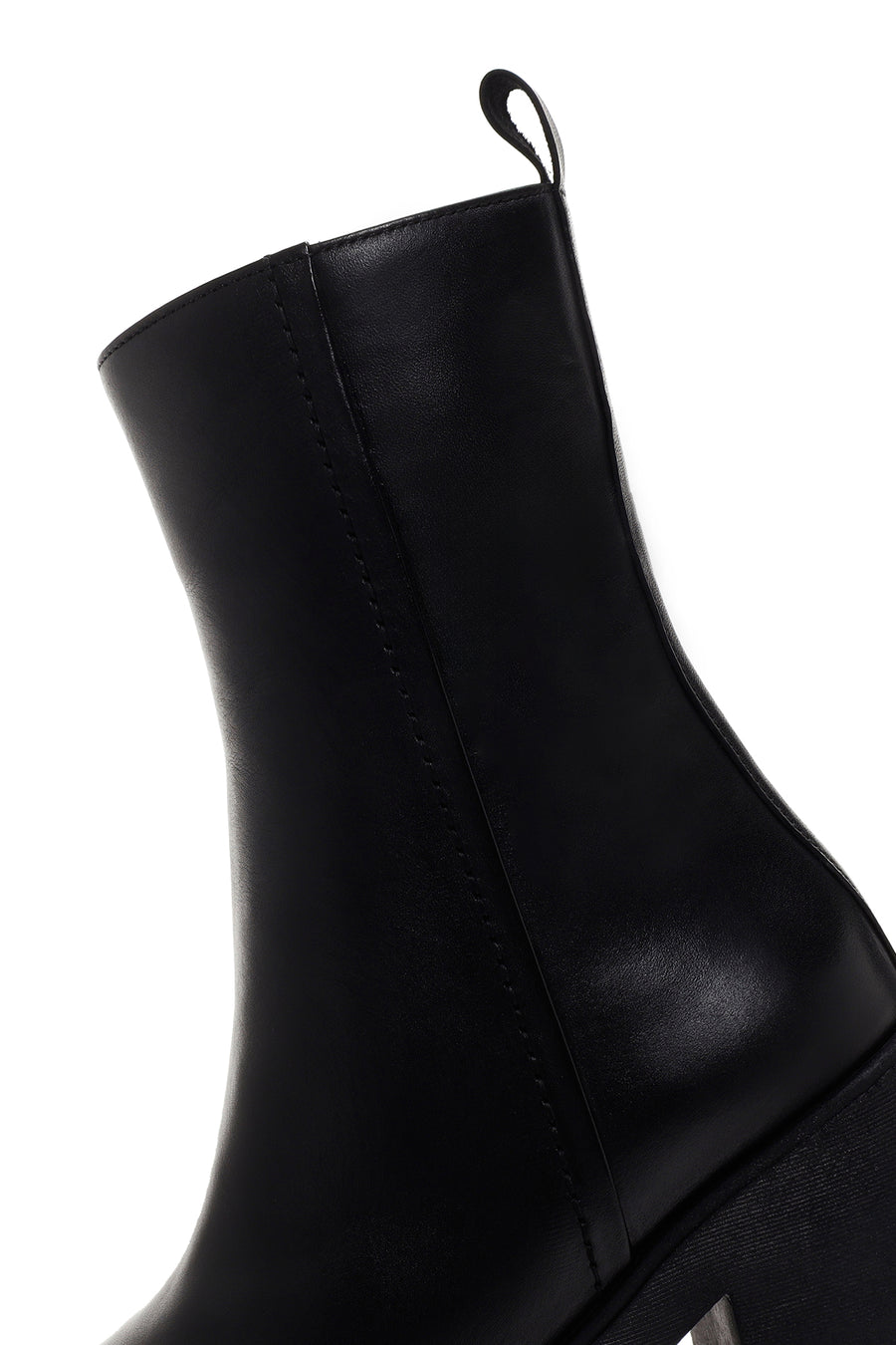 Woman Black Chunky Heel Zippered Leather Boat