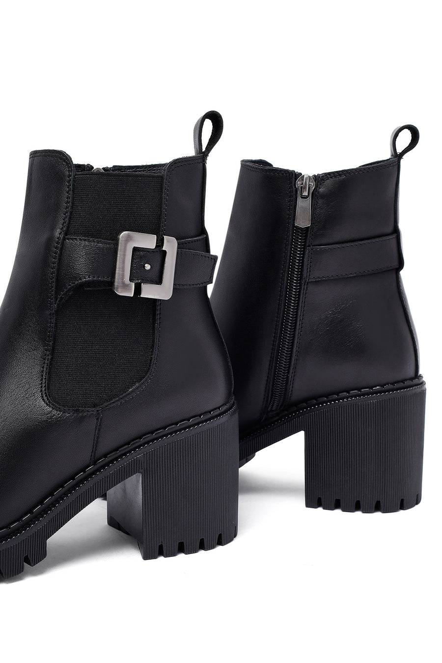 Women's Black Zippered Thick Heeled Leather Boots