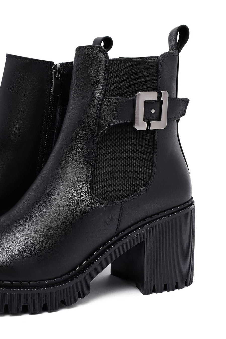 Women's Black Zippered Thick Heeled Leather Boots