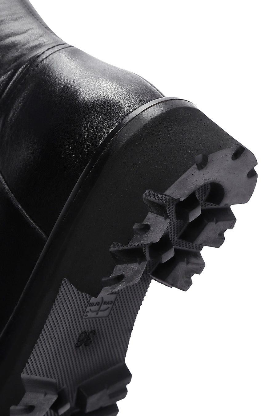 Woman Black Zippered Thick Sole Leather Boot