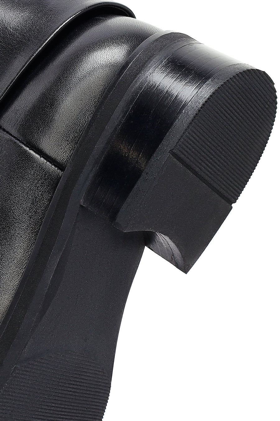 Woman Black Zippered Leather Boot