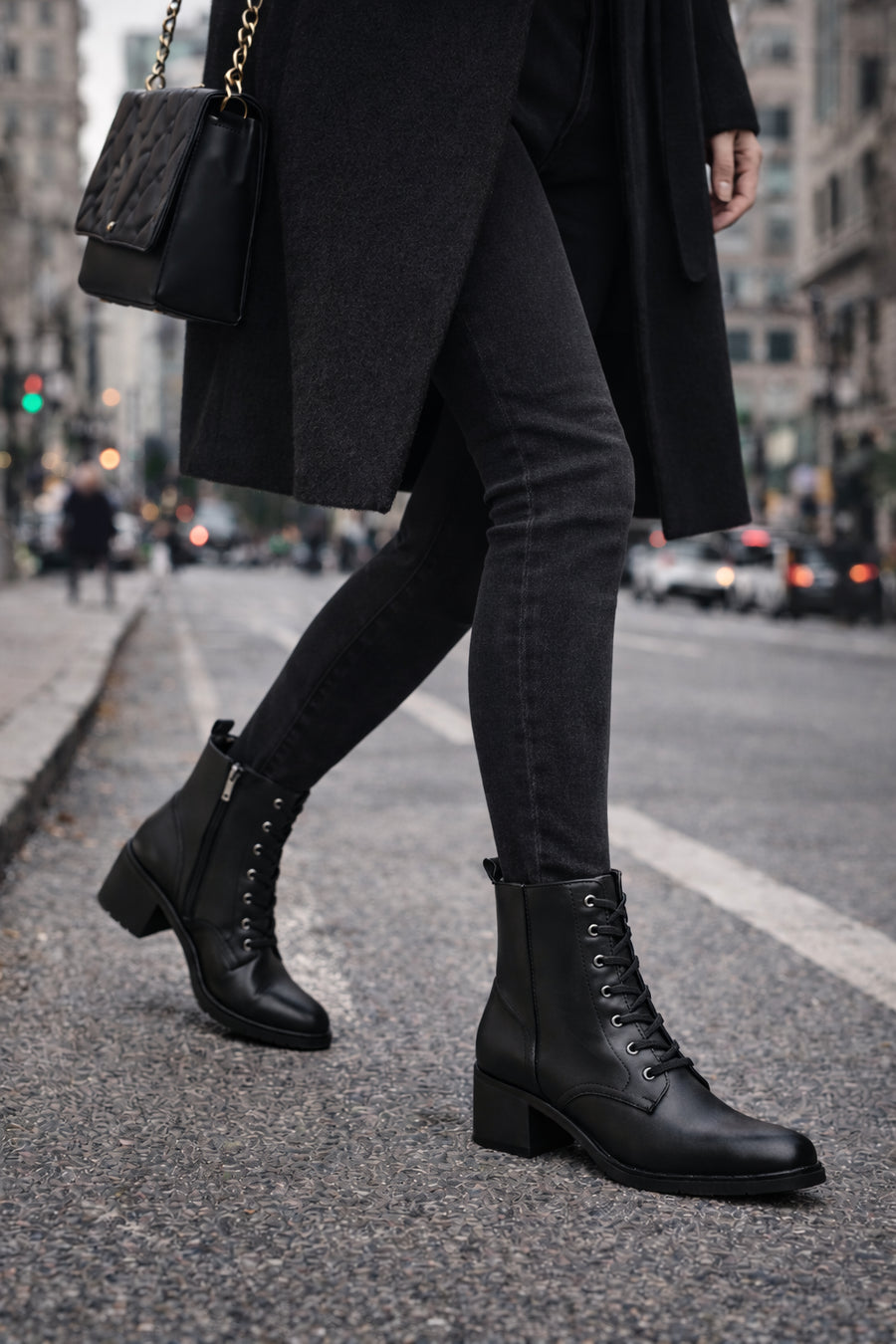 Women's Black Zippered Thick Heeled Leather Boot