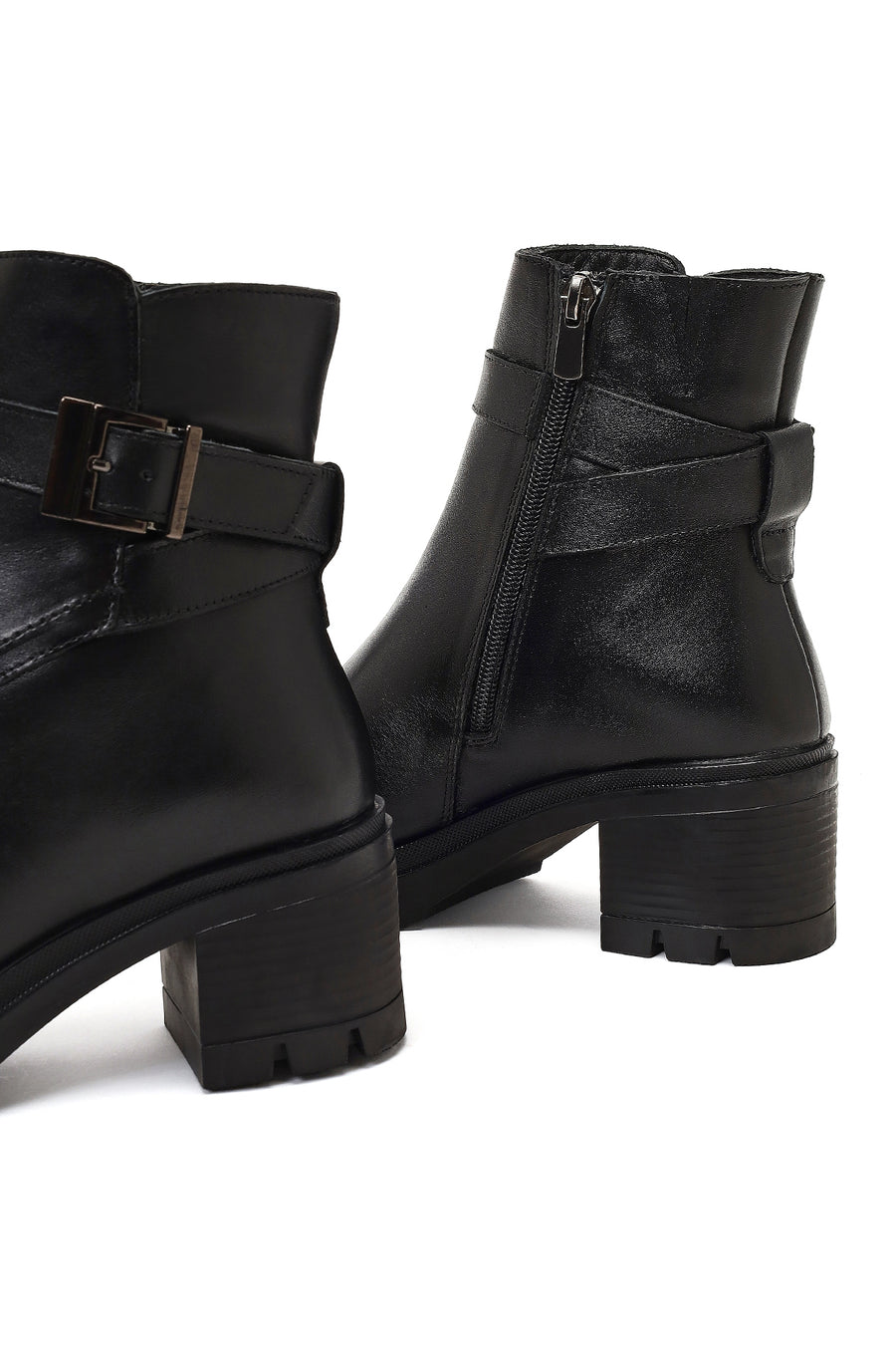 Women's Black Zippered Thick Heeled Leather Boot