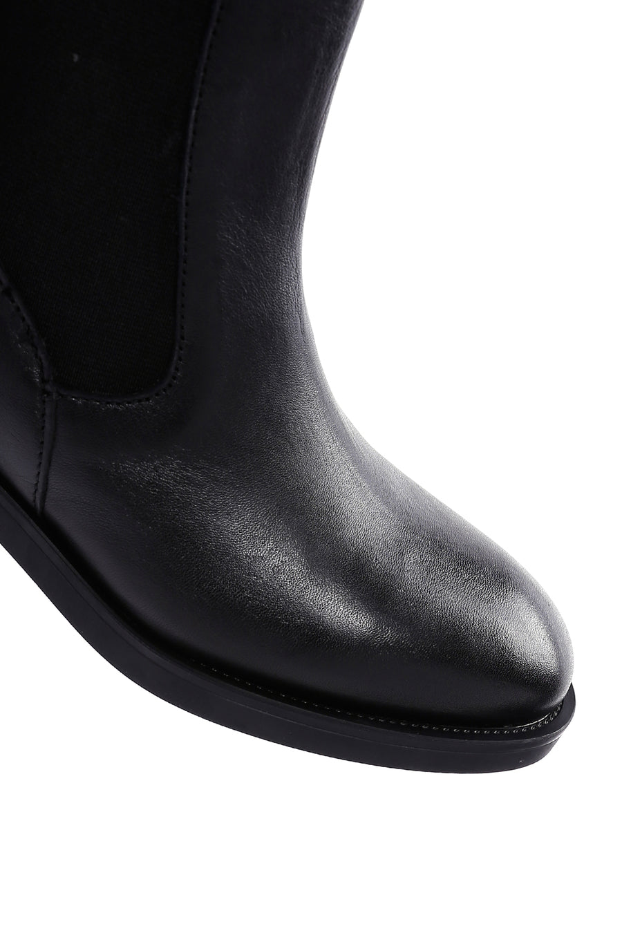 Woman Black Zippered Leather Casual Boots
