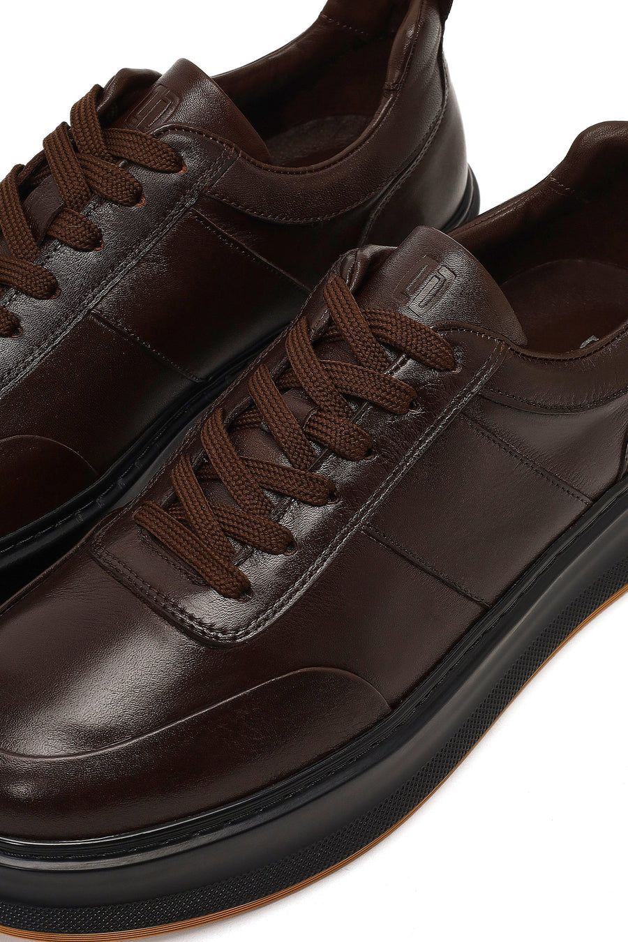 Erkek Kahverengi Bağcıklı Kalın Tabanlı Deri Sneaker