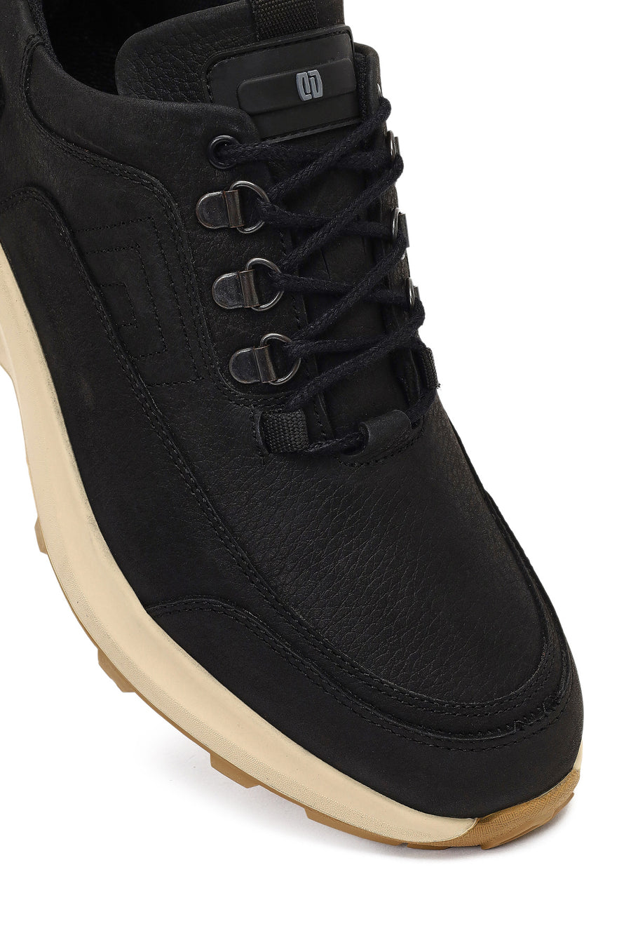 Erkek Siyah Bağcıklı Kalın Tabanlı Nubuk Deri Casual Sneaker