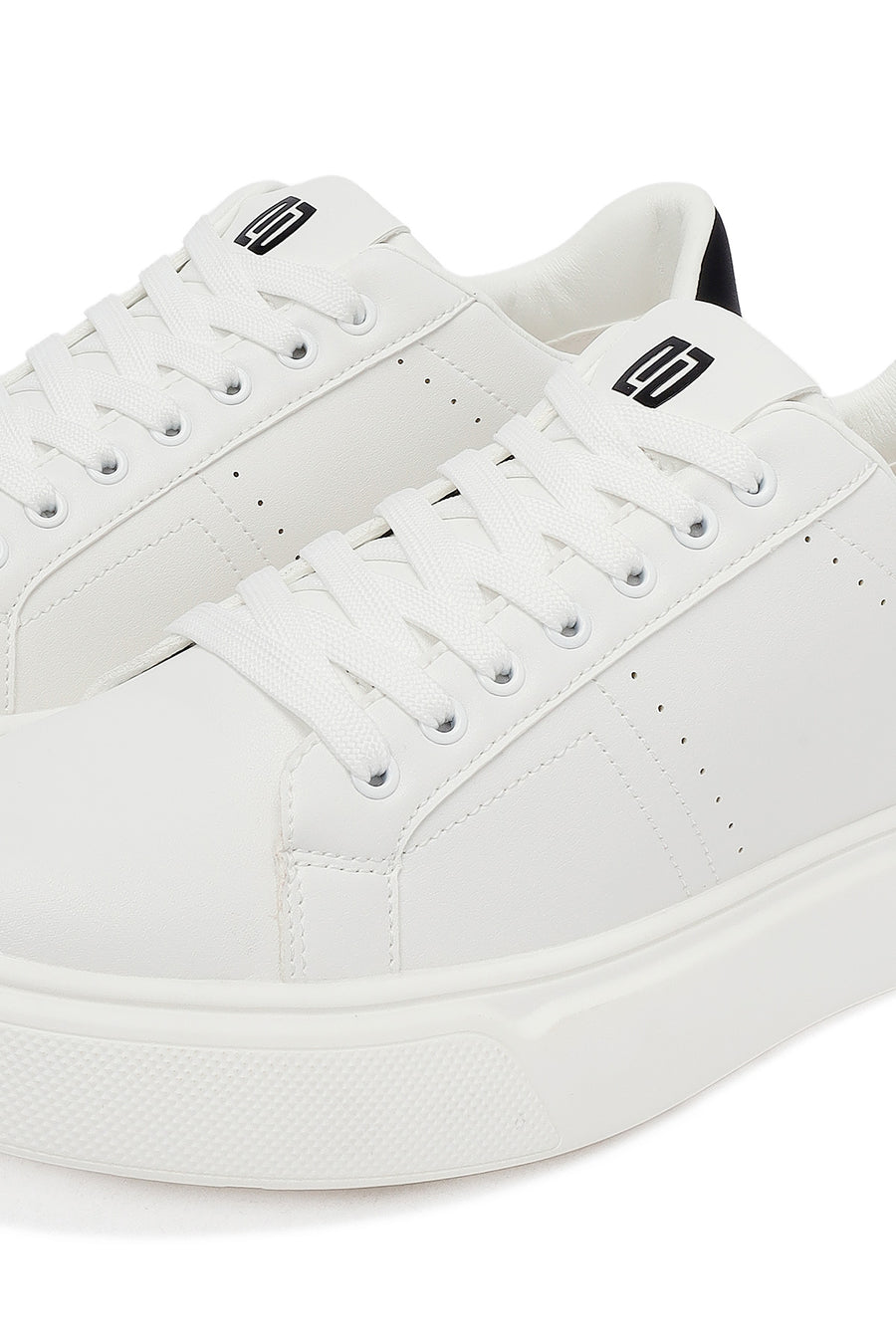 Erkek Beyaz Bağcıklı Kalın Tabanlı Sneaker