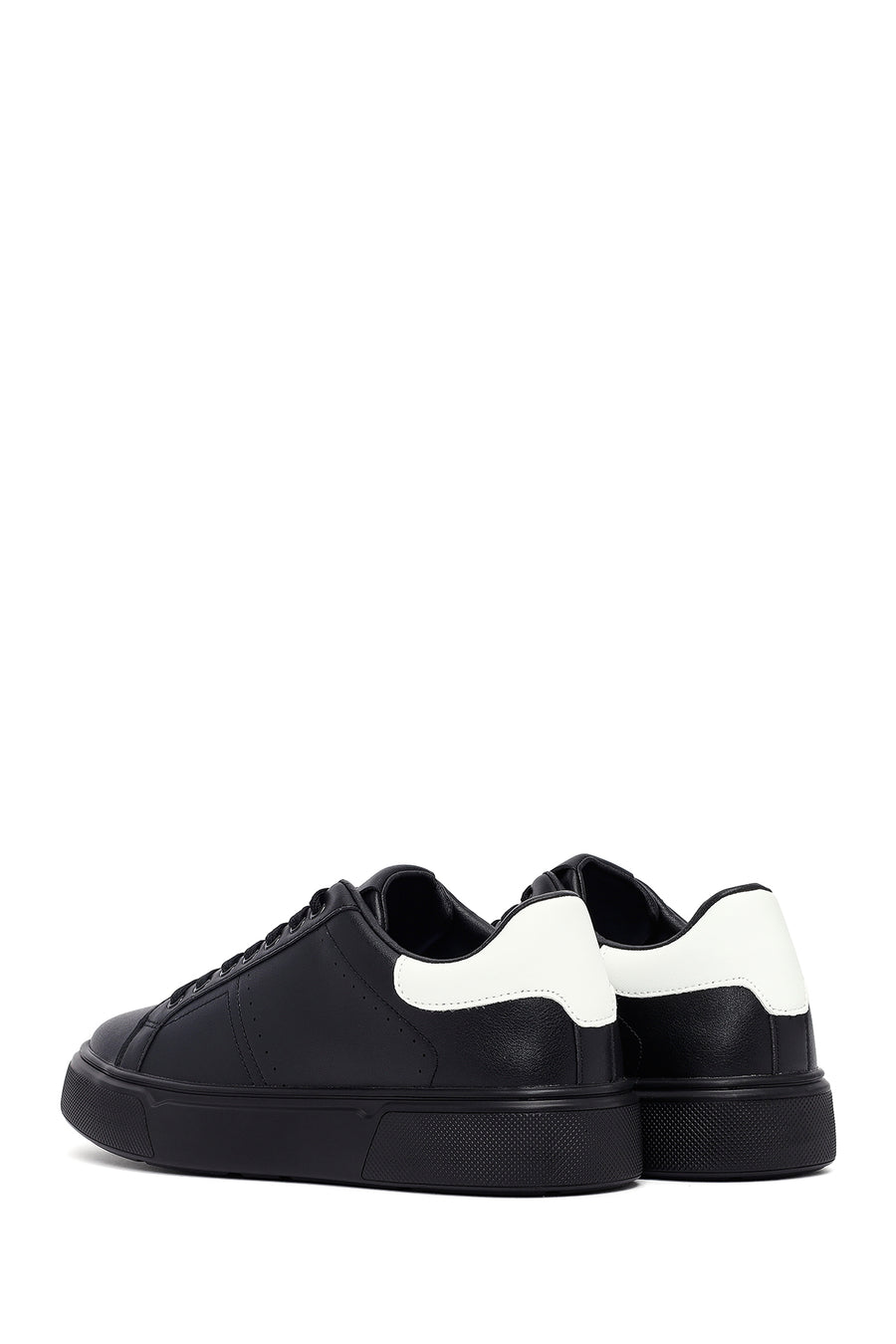 Men's Black Lace-Up Thick-Soled Sneaker