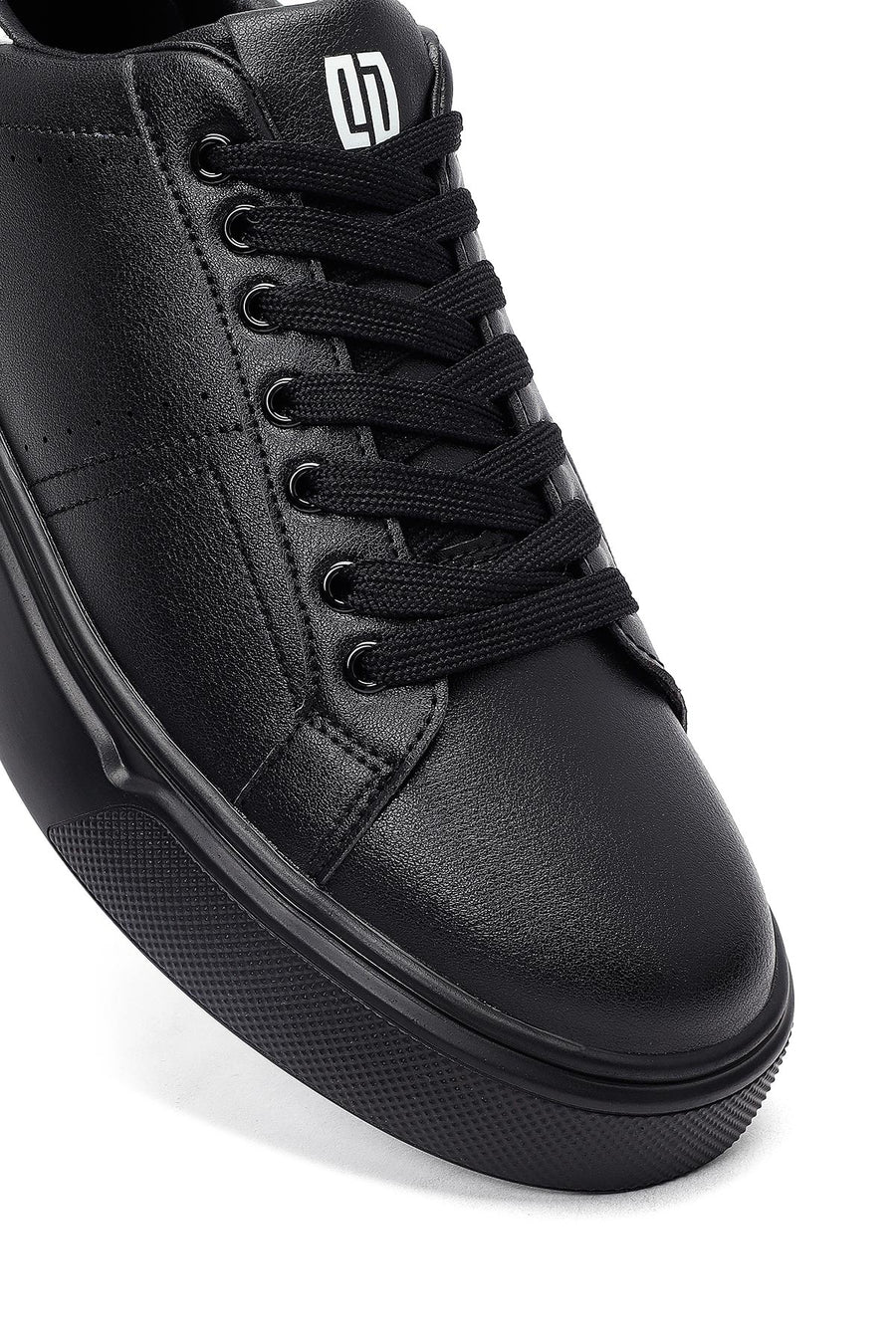 Men's Black Lace-Up Thick-Soled Sneaker