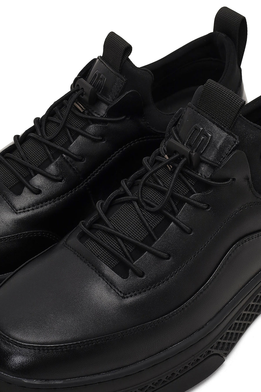 Erkek Siyah Bağcıklı Kalın Tabanlı Deri Sneaker