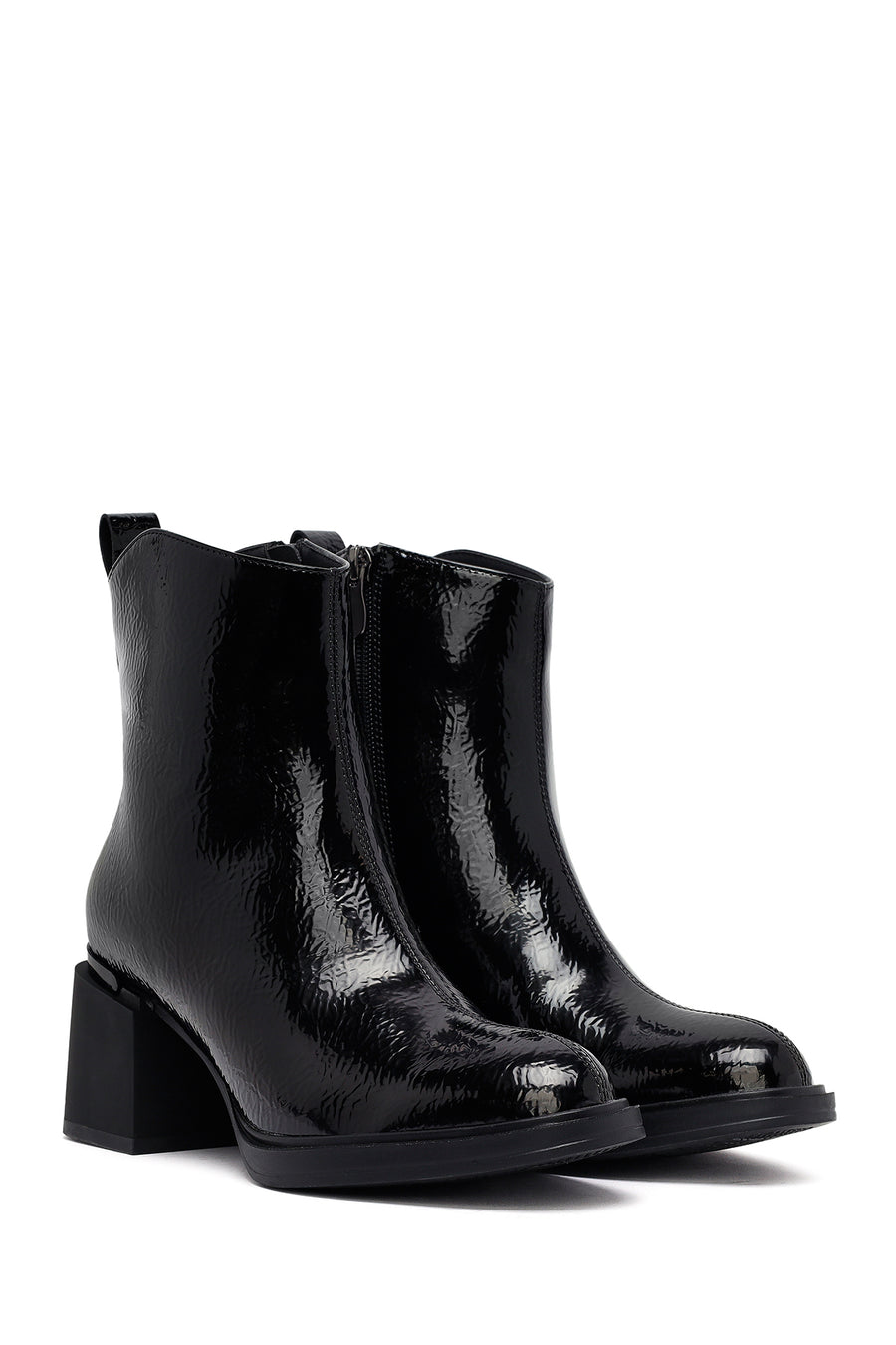 Woman Black Zippered Thick Heel Boots