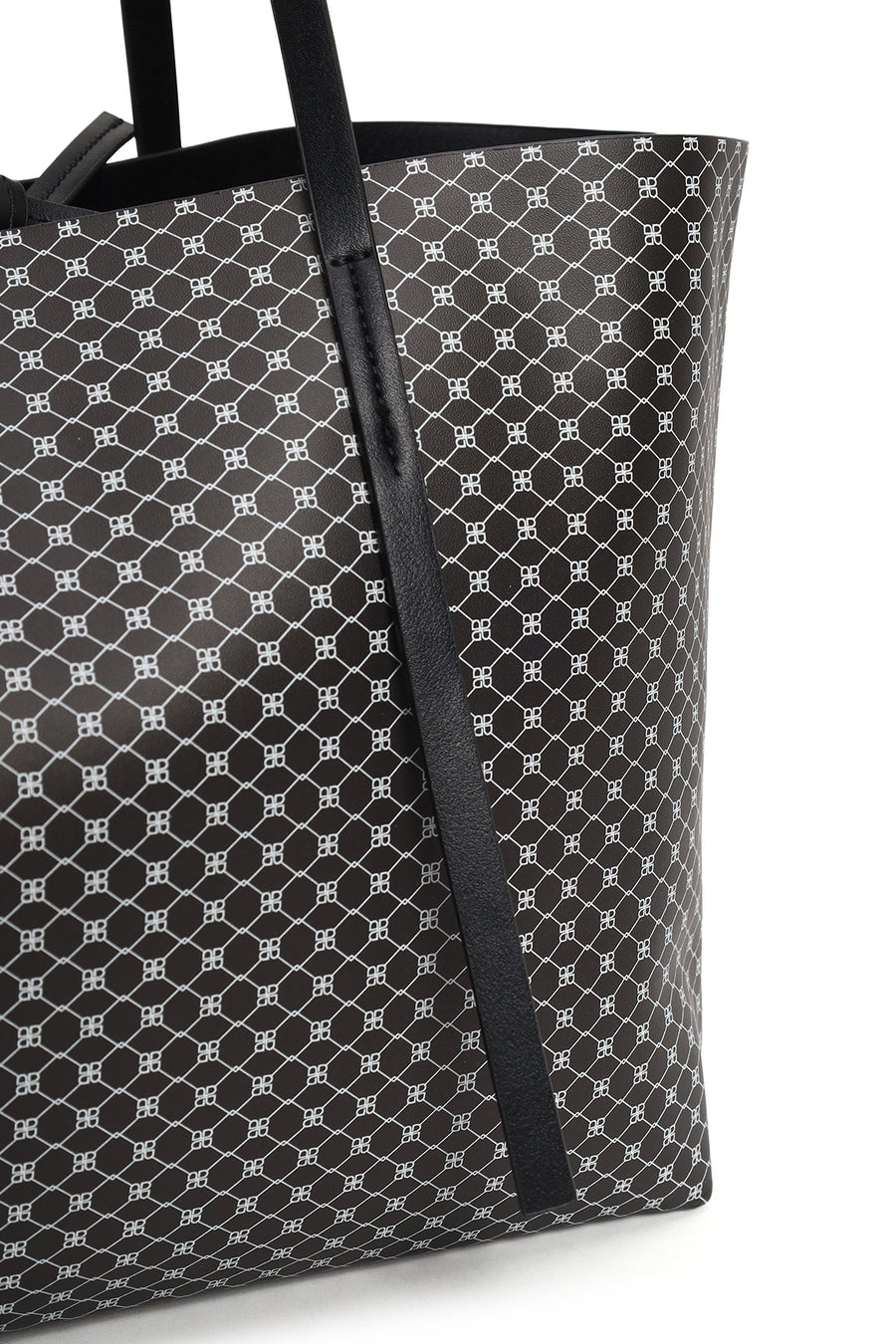 Woman Black Accessory-Detail Printed Shoulder Bag