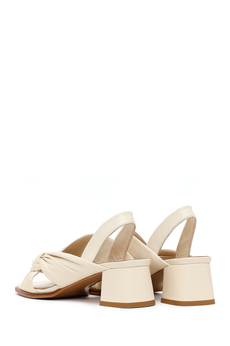 Woman Cream Short Thick-Heeled Leather Sandal