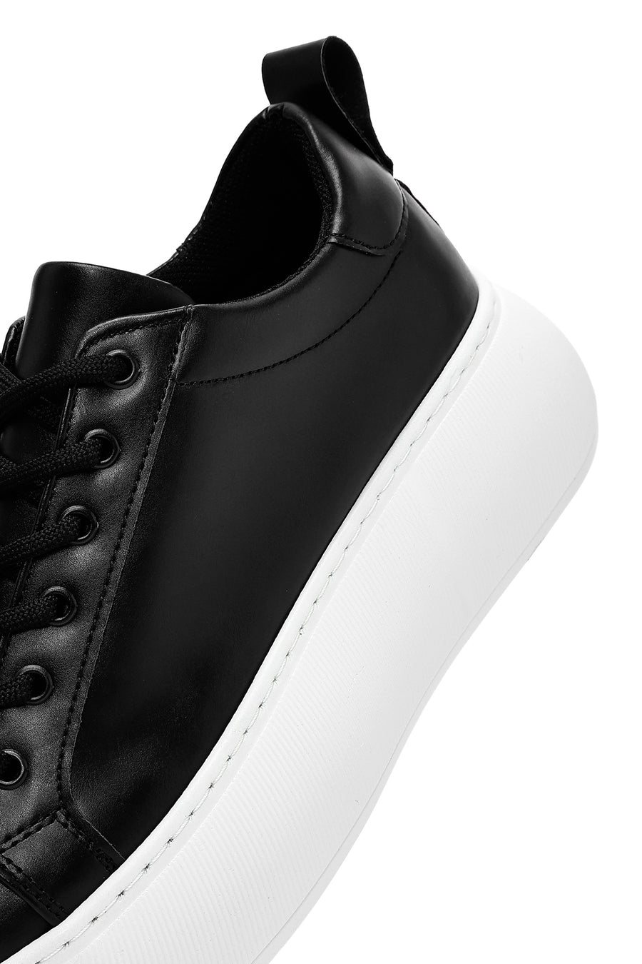Kadın Siyah Bağcıklı Kalın Tabanlı Sneaker