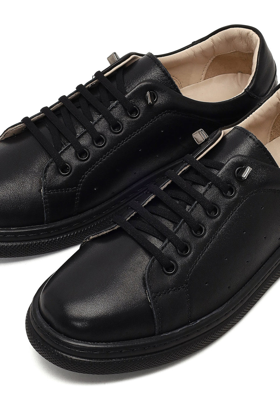 Women's Black Lace-up Leather Sneaker